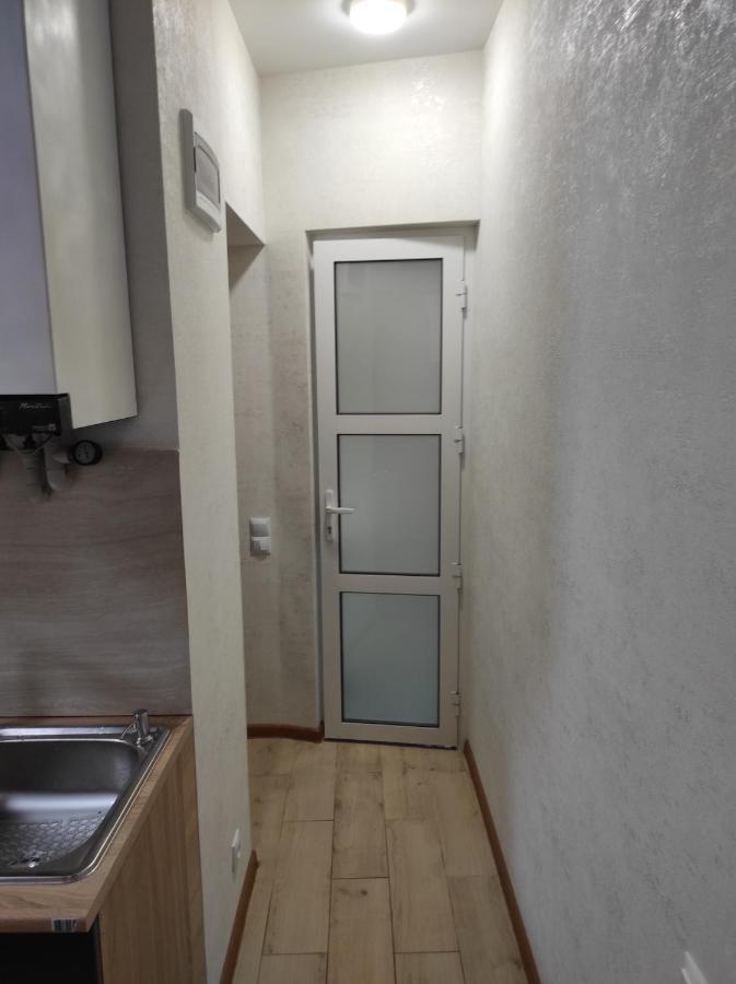 Таунхаус Біля Жд Вокзала Vinnytsia Exterior photo